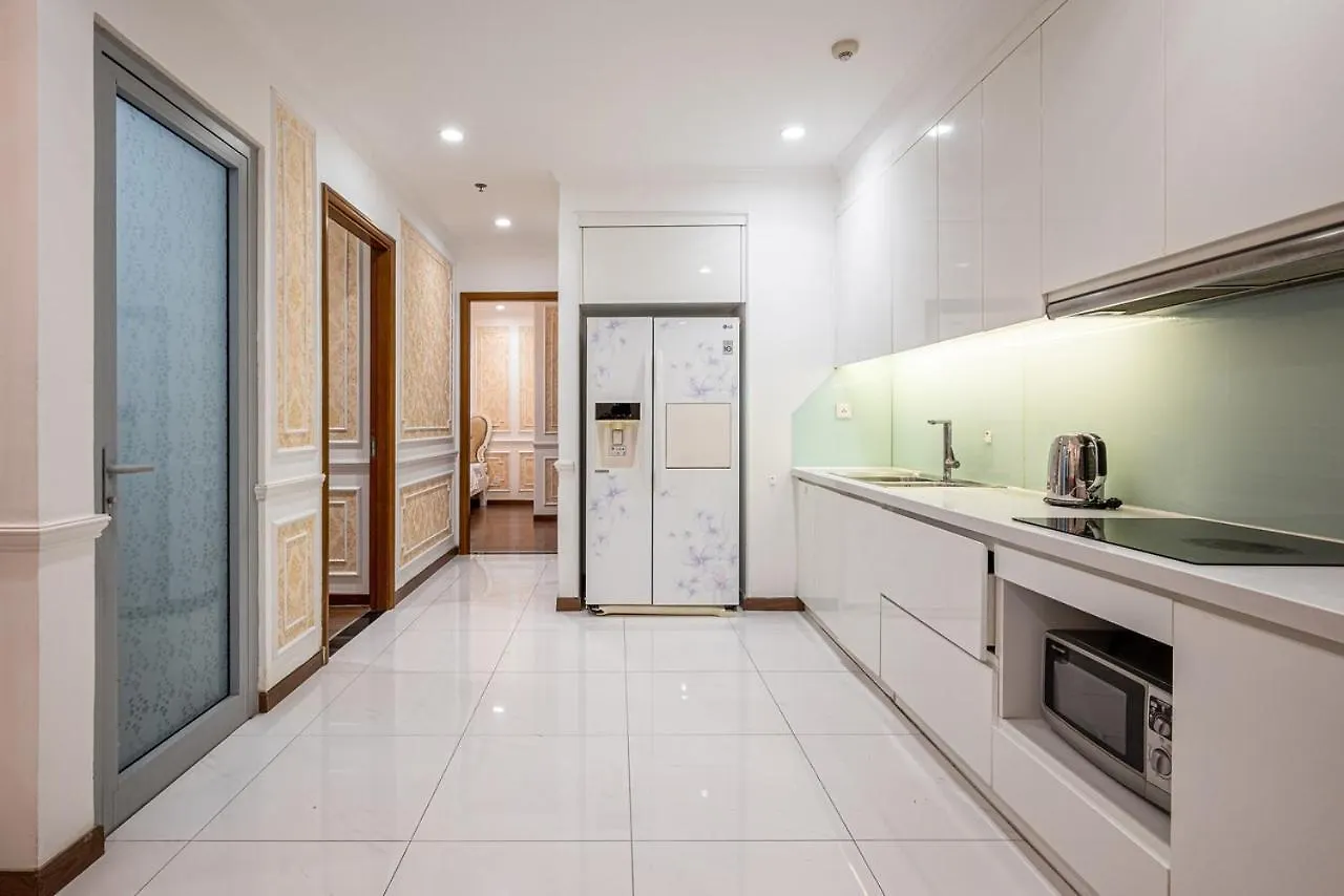 Vinhomes Central Park: Furnished Apartment in Shopping Hub Ho Chi Minh City