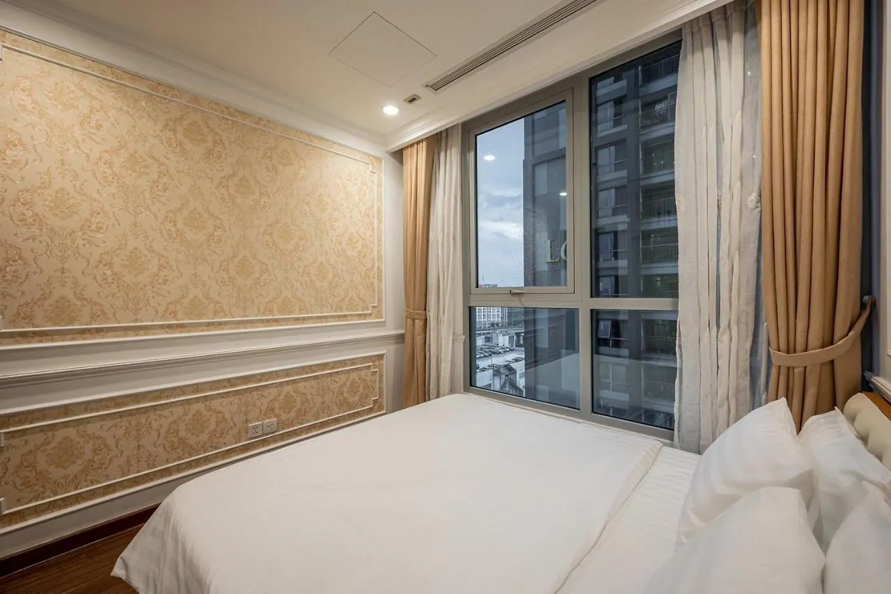 Vinhomes Central Park: Furnished Apartment in Shopping Hub Ho Chi Minh City 0*,  Vietnam